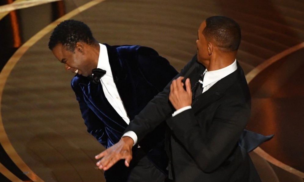 Read more about the article Will Smith na dodjeli Oscara ošamario Chris Rocka nakon što je on uvrijedio njegovu suprugu