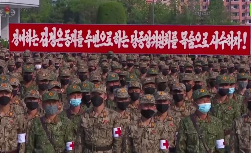 Read more about the article Kim Jong-UN oformio anti-Covid vojsku, pa potom organizirao paradu