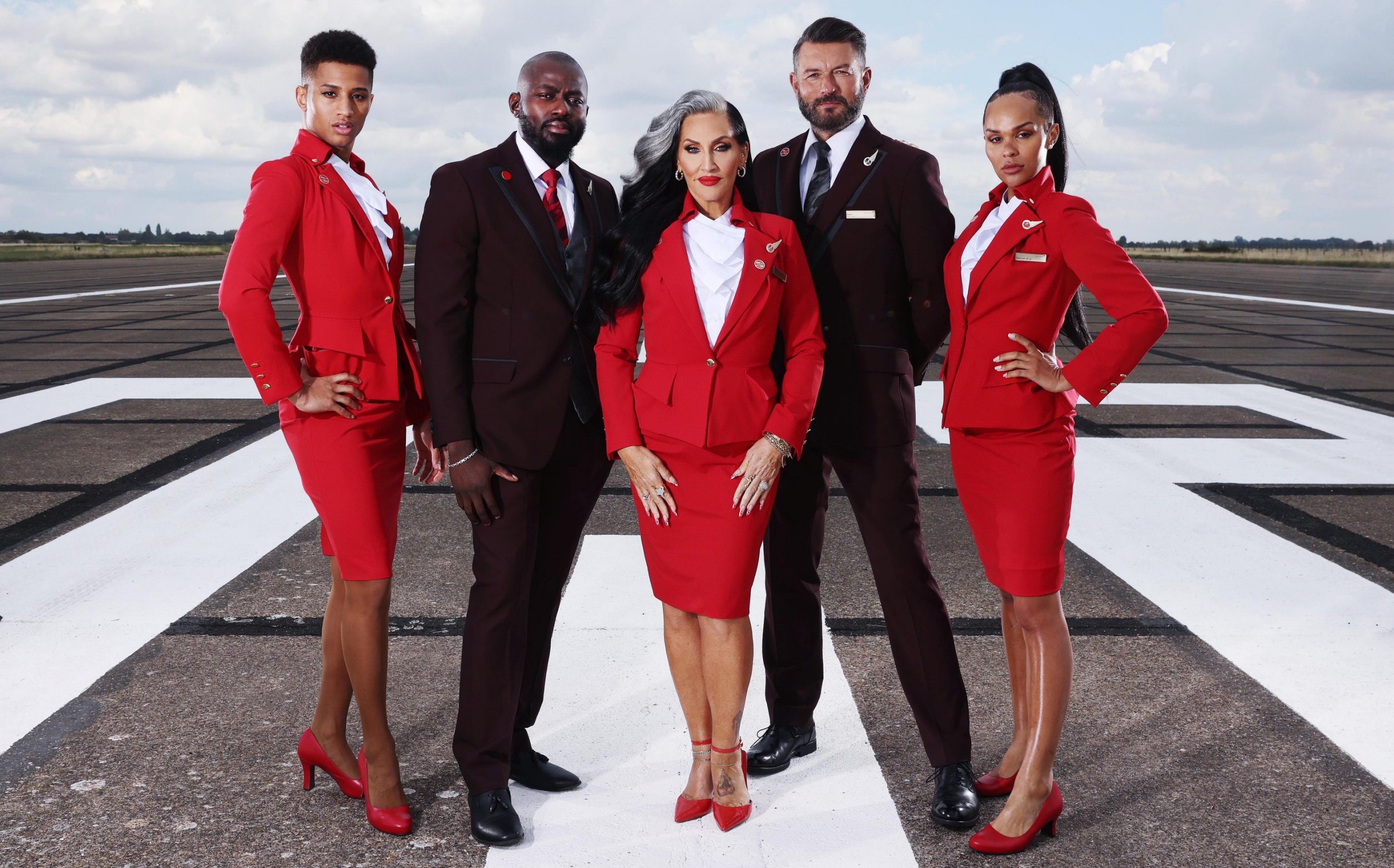 Read more about the article Zrakoplovna kompanija Virgin Atlantic od sada muškom osoblju dozvoljava da nosi suknje