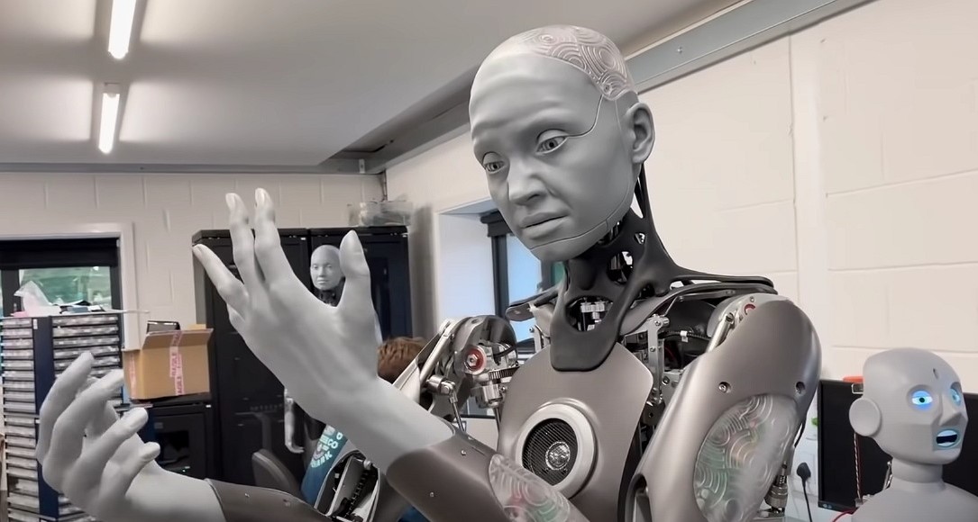 Read more about the article Humanoidni robot Ameca – Ne bojte se, roboti nikada neće zavladati svijetom