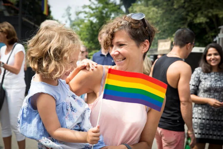Read more about the article Skandalozno – Otvara se prvi gay-lezbijski vrtić u Njemačkoj