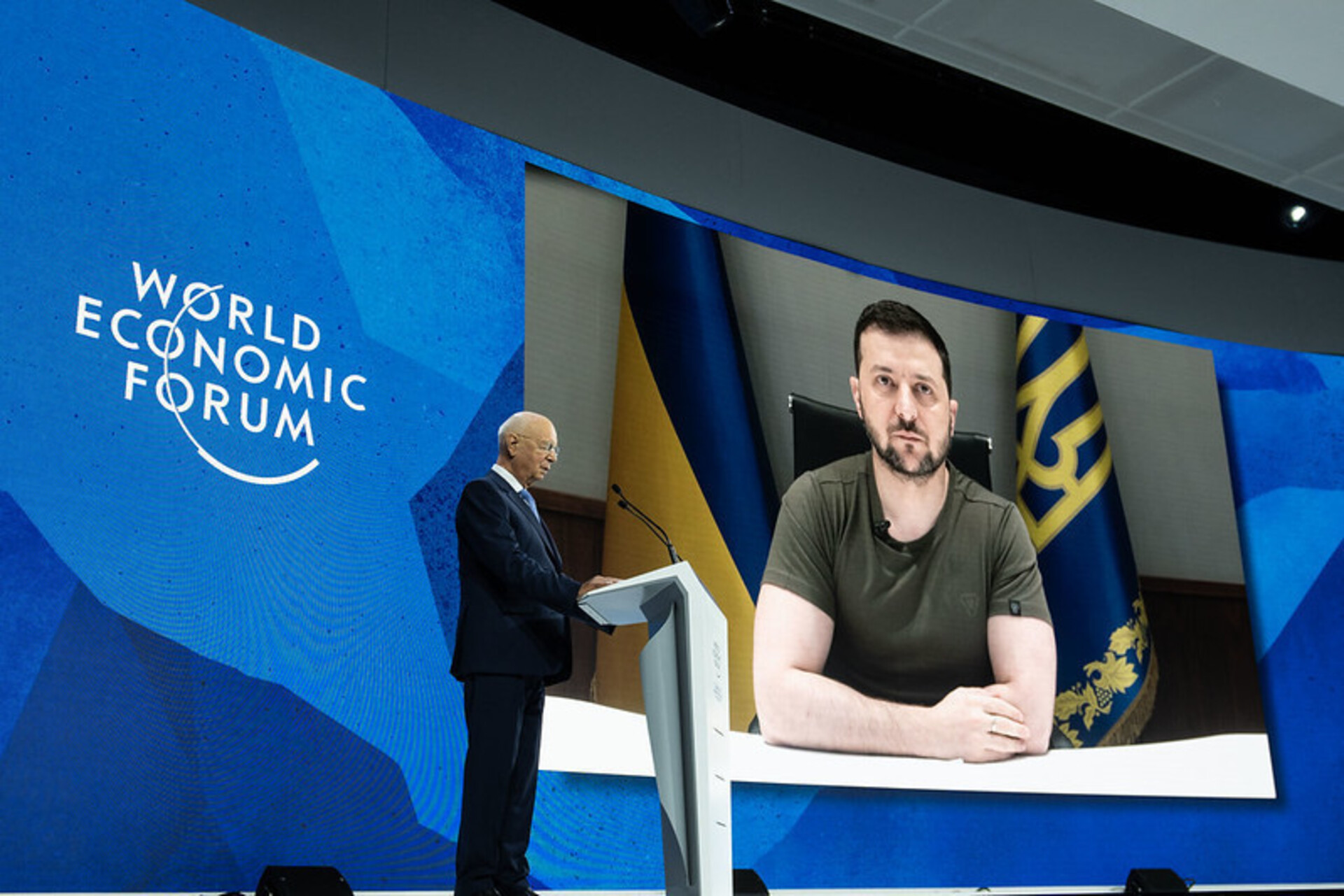 Read more about the article Predsjednik Zelenski najavljuje da se planira pridružiti Svjetskom gospodarskom forumu u Davosu, kako bi potpisao nove poslijeratne zajmove s BlackRockom