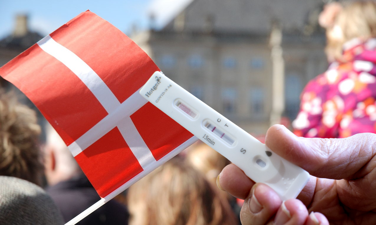 Read more about the article Danska ukida izolaciju nakon pozitivnog testa na COVID-19